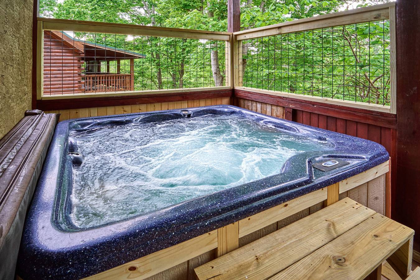 Entire studio, Mountain Escape: Book Now! in Pigeon Forge, Sevier County