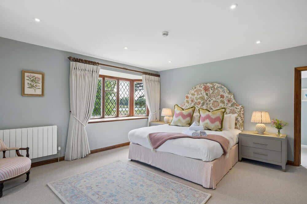 Elegant Grade Ii Manor - Dorney - Eton - Windsor in Dorney, Buckinghamshire