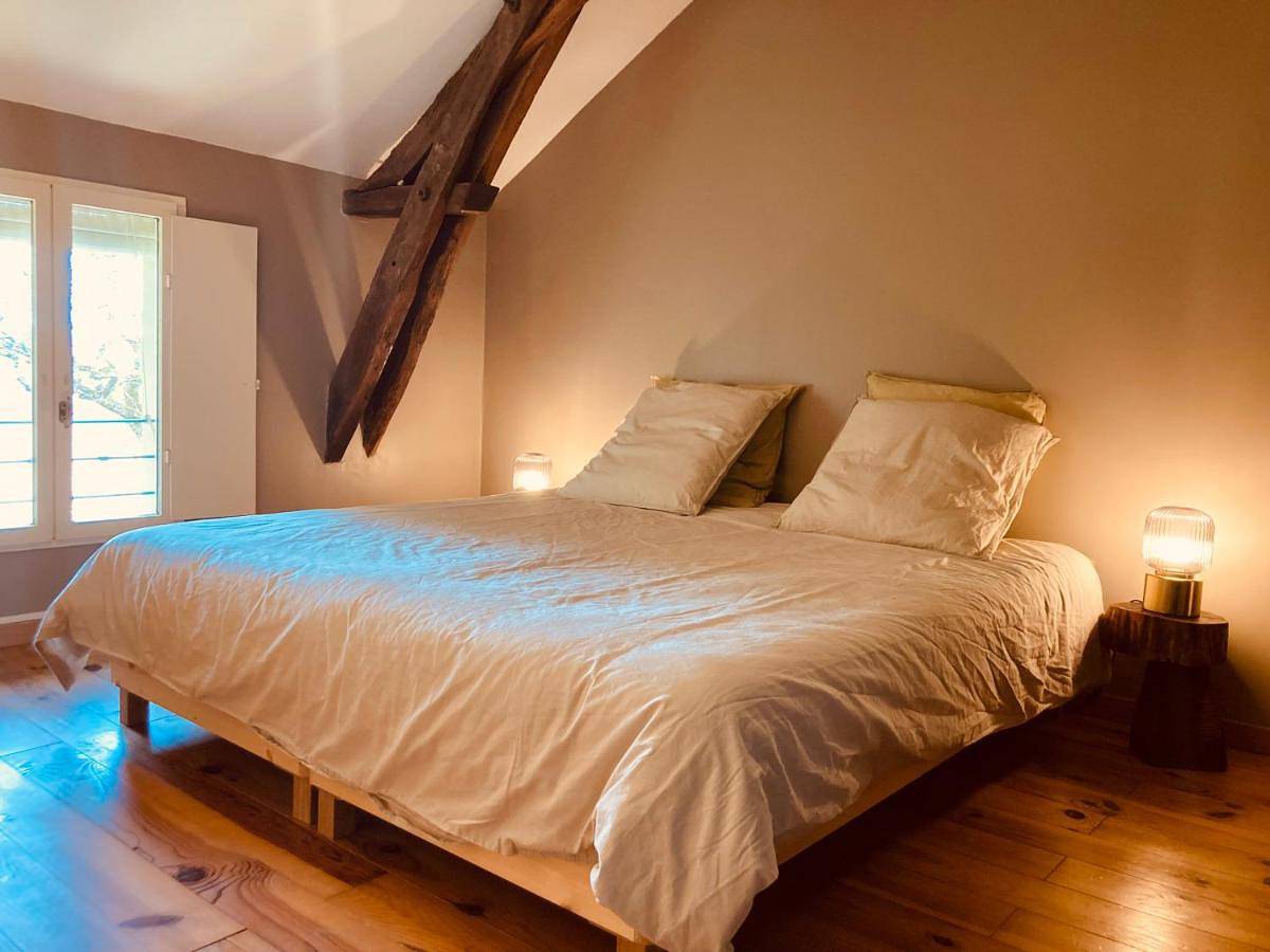 Two-Bedroom House in Gondrin, Gers