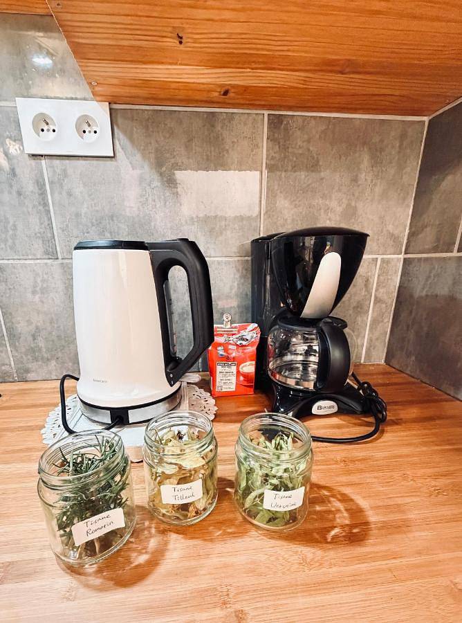 Gîte pour 4 personnes, avec vue ainsi que jardin et piscine, animaux acceptés à Taulignan - 4