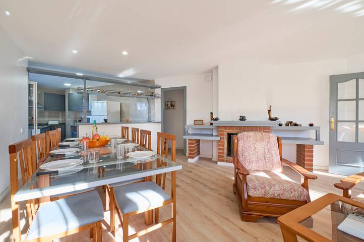 Chalet para 10 personas, con jardín y terraza, Se admiten mascotas en Selva - 4