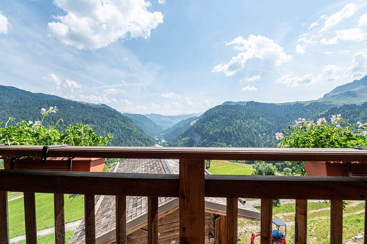 Gîte pour 8 personnes, avec Balcon ainsi que Jardin et Sauna dans Col des Aravis - 4