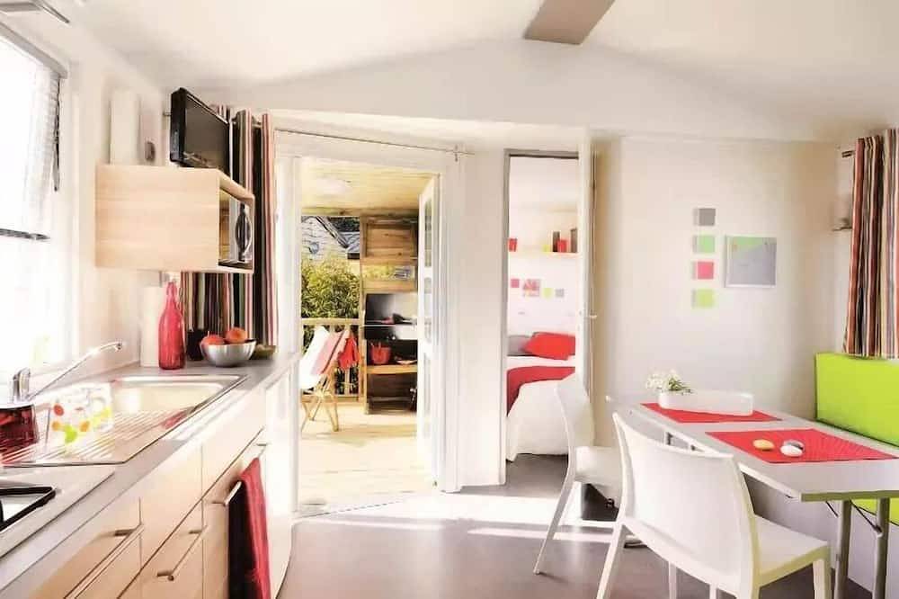 Camping pour 6 Personnes dans Chastanier, Région de Mende