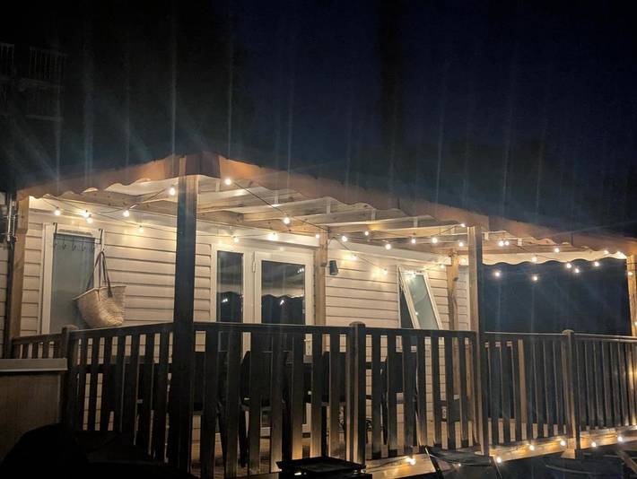 Camping pour 6 personnes, avec terrasse et jacuzzi ainsi que piscine et jardin dans Claouey - 2