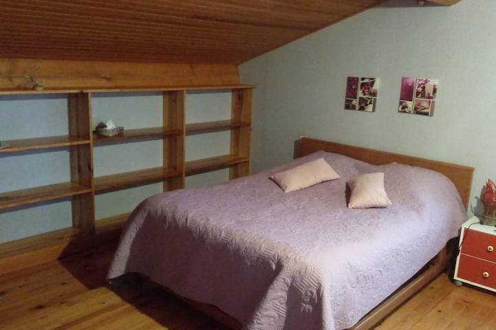 Gîte pour 6 personnes, avec terrasse et jardin à Burlats - 2