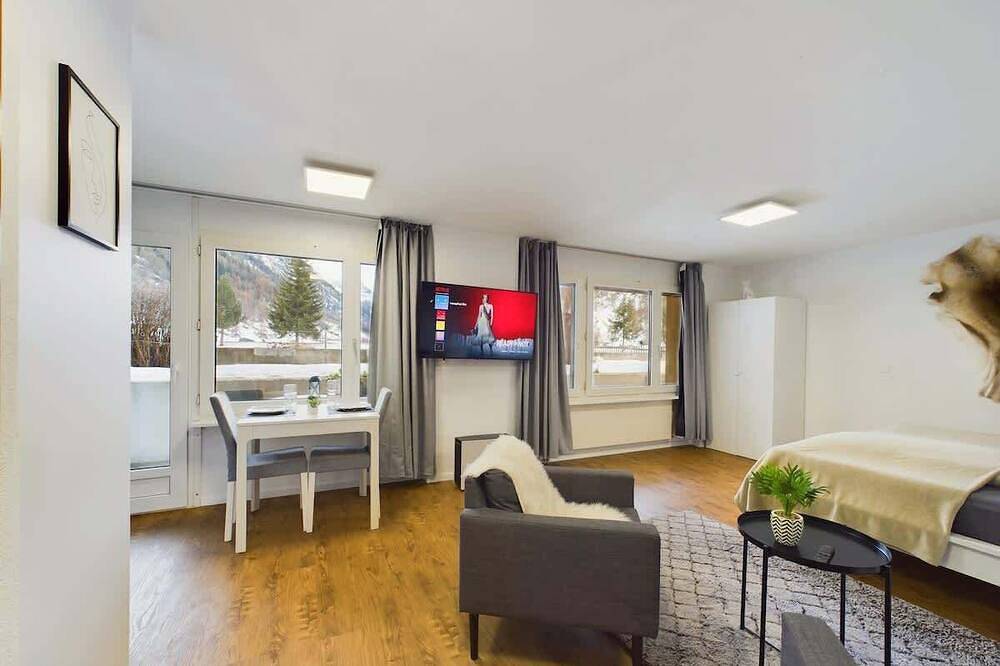 Ganze Wohnung, Studio mit Terrasse und Panorama in Täsch, Walliser Alpen