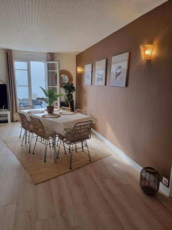 Appartement entier, Le Bananier, Quartier La Chaume avec jardin, plage à 1km, 4 à 5 pers in Les Sables-d'Olonne, Vendée