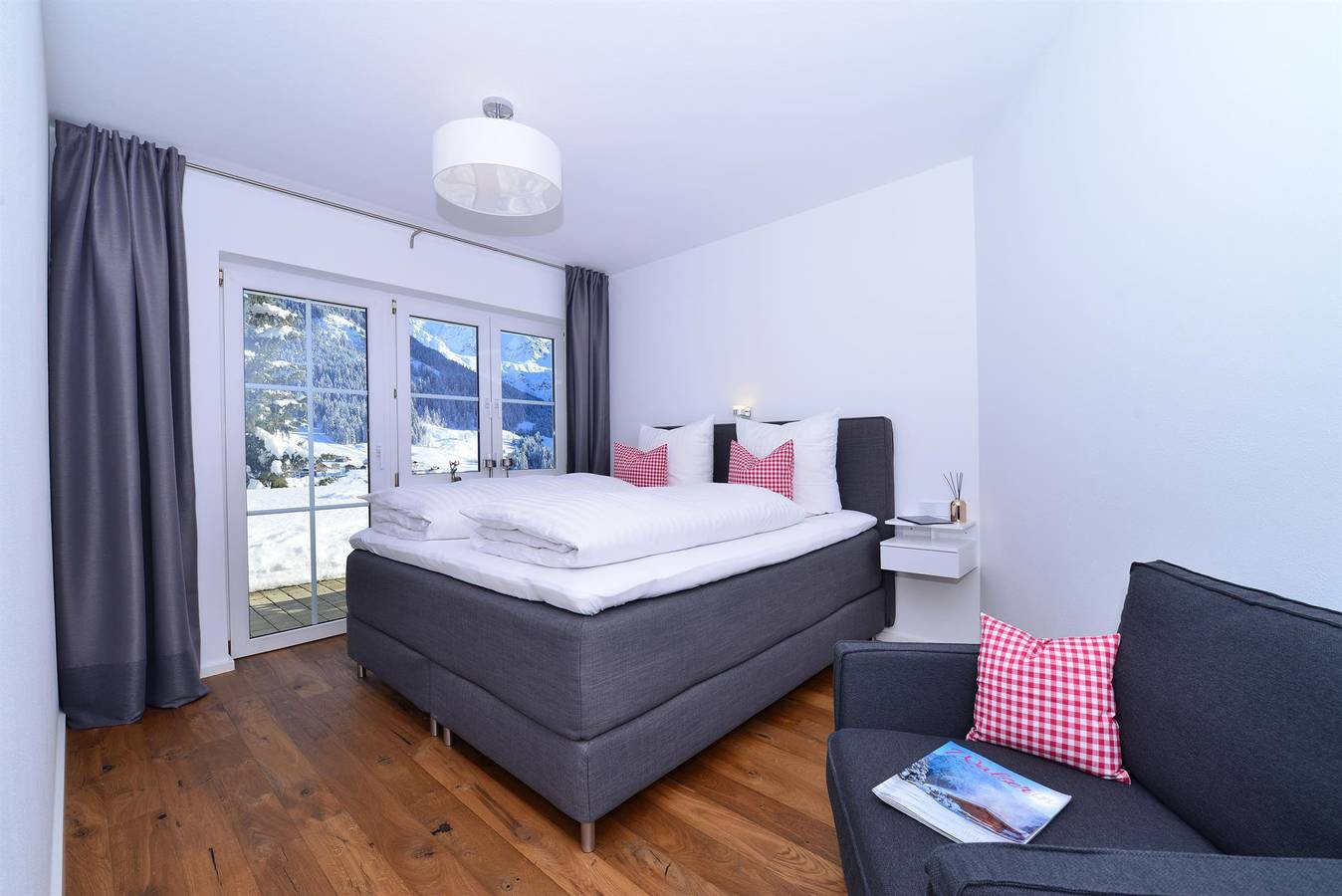 Geheel vakantieappartement, App/2 slaapkamers/douche, wc in Mittelberg, Kleinwalsertal