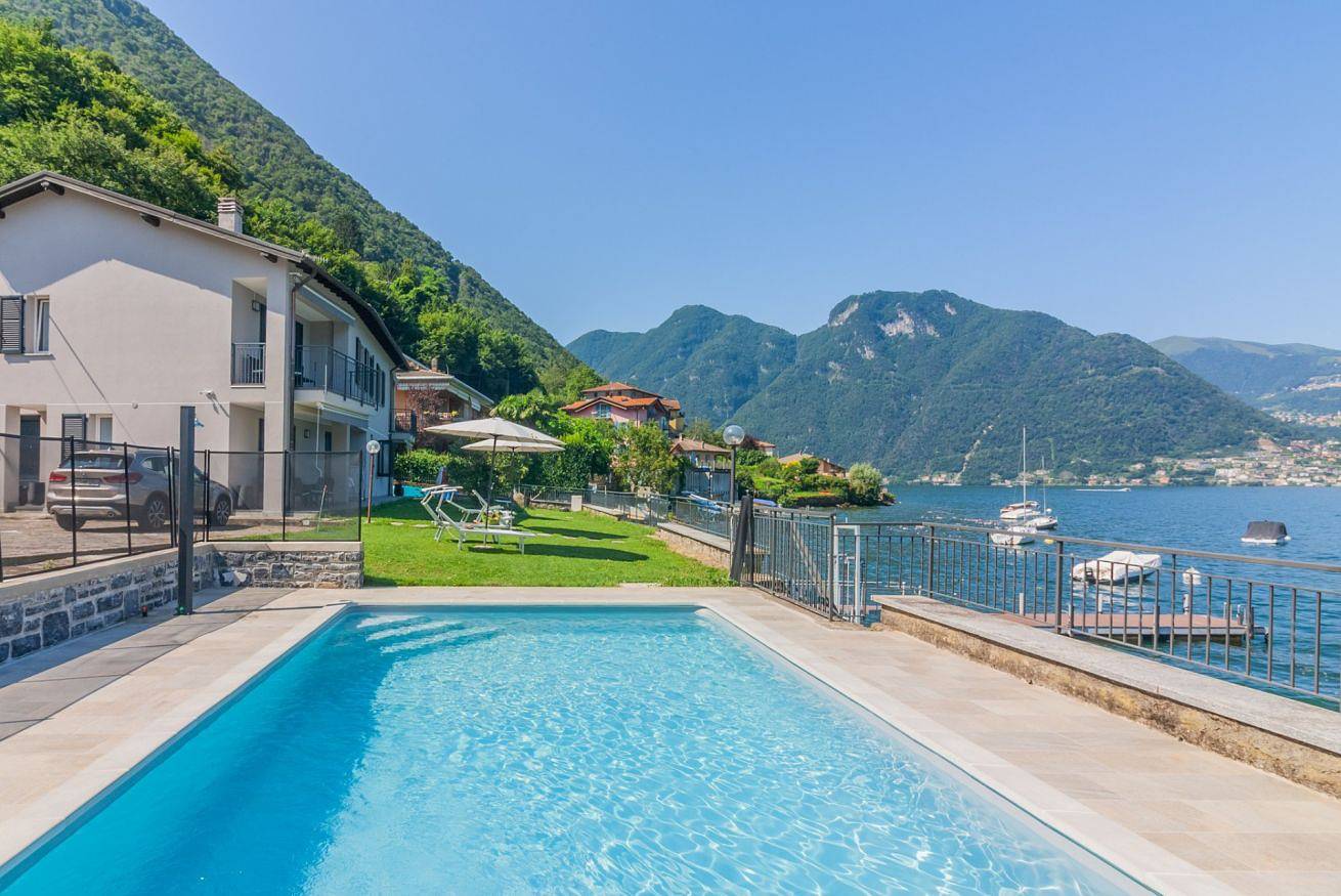 Ganze Wohnung, Ferienwohnung für 2 Personen mit Garten in Carvagnana (Lezzeno), Lezzeno