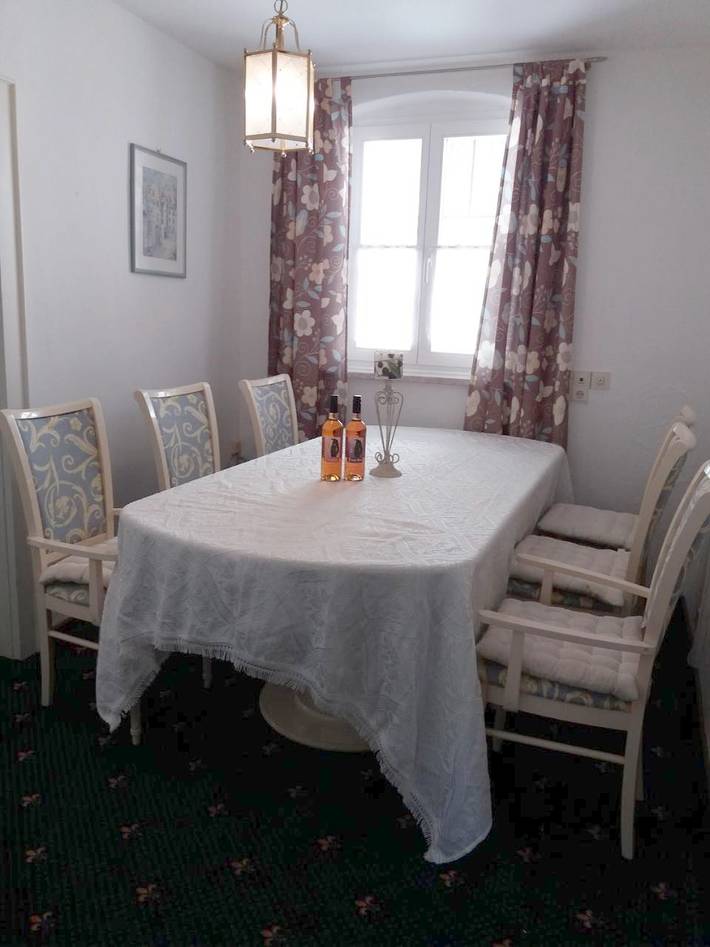 Ferienwohnung für 3 Personen, mit Terrasse und Garten sowie Ausblick in Stadtsteinach