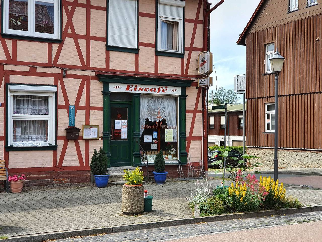Ganze Ferienwohnung, Ferienzimmer Eiscafé Hartmann in Hasselfelde, Harzvorland