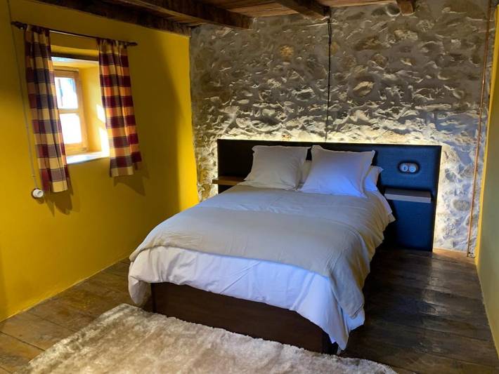 Casa rural para 4 personas, con Balcón además de Terraza y Vistas en Posada de Valdeón
