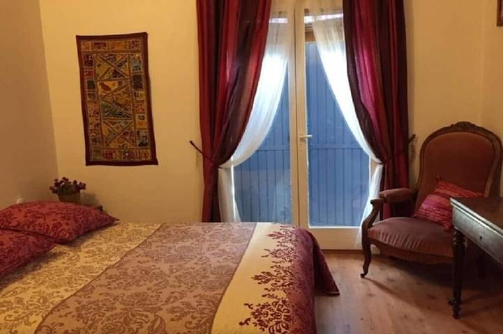 Location de vacances pour 10 personnes, avec terrasse et jardin, animaux acceptés à Lauris - 2