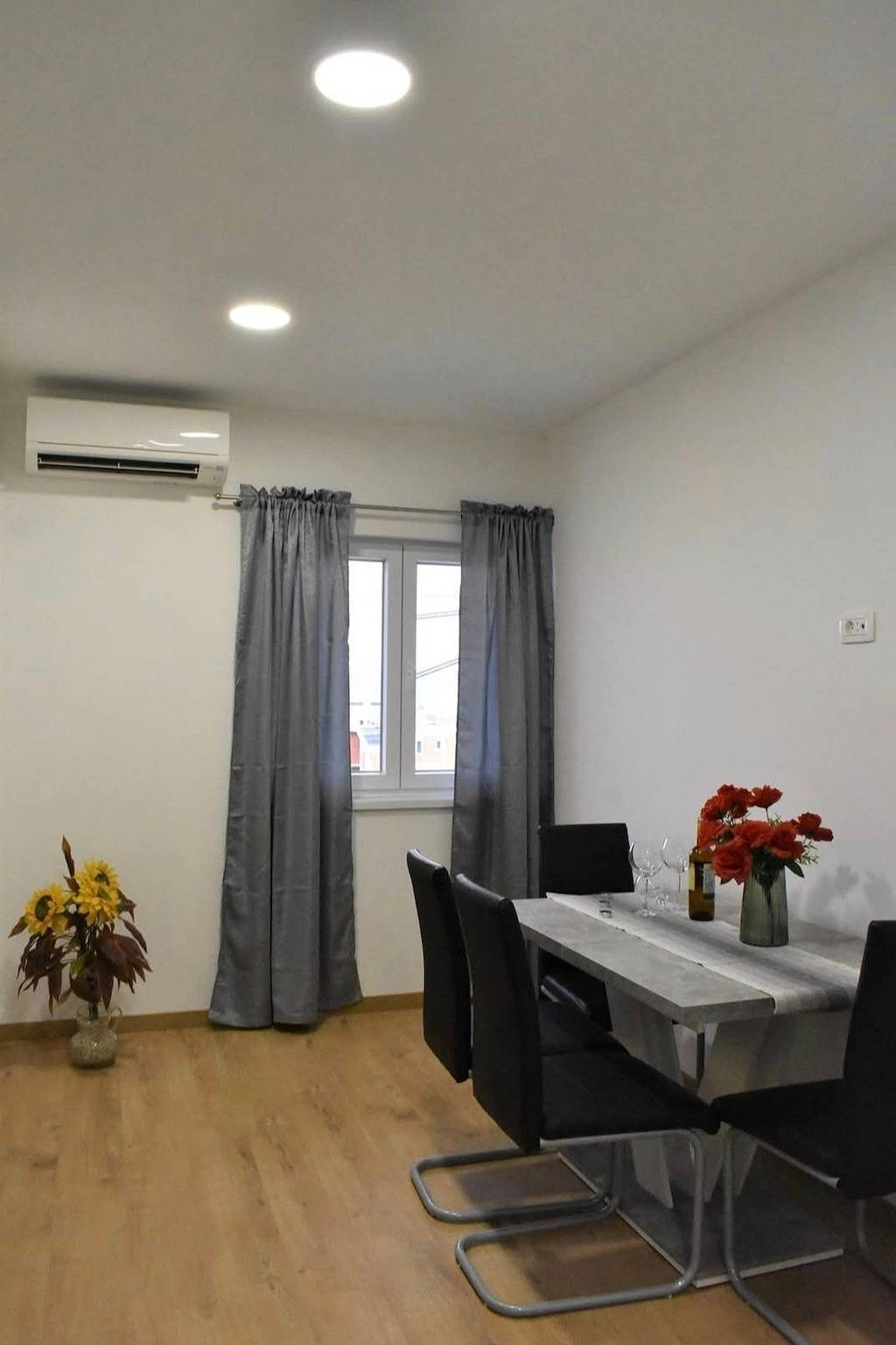 Ganze Wohnung, 2-Zimmer-Ferienwohnung mit Terrasse Kastel Stari, Kastela -b in Kastel Stari, Kaštela