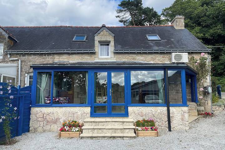 Gîte pour 5 personnes, avec Jacuzzi ainsi que Jardin et Sauna à Saint-Tugdual