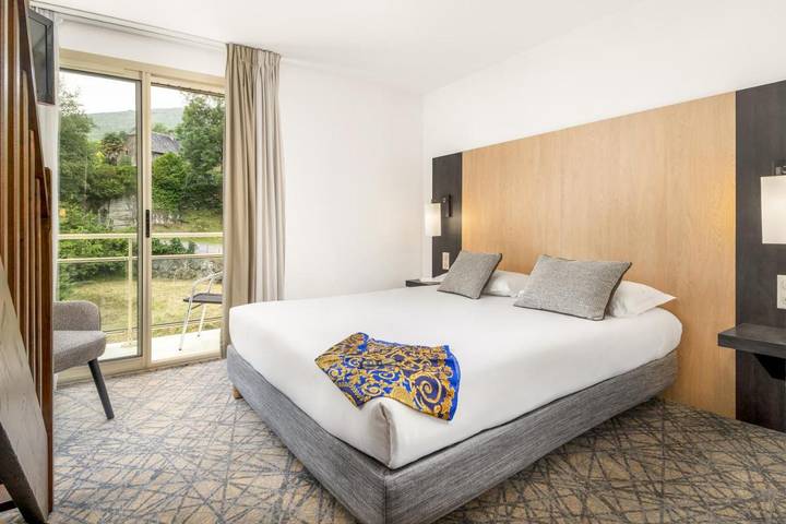 Hôtel pour 2 personnes, avec terrasse, animaux acceptés dans Grotte de Massabielle - 4