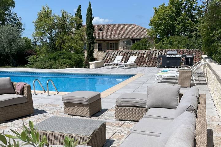 Location de vacances pour 12 personnes, avec Balcon et Jardin à Villesèque