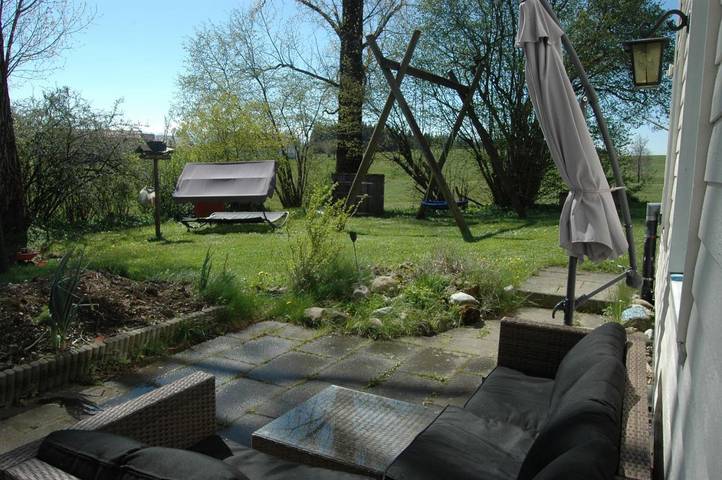 Ferienwohnung für 5 Personen, mit Terrasse und Garten sowie Pool und Ausblick