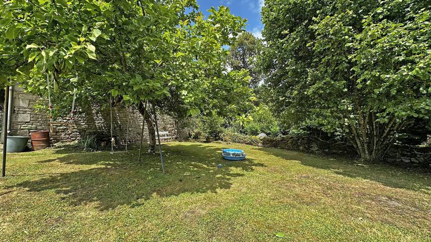 Gîte pour 5 personnes, avec terrasse et jardin à Saint-Laurent-les-Églises - 4