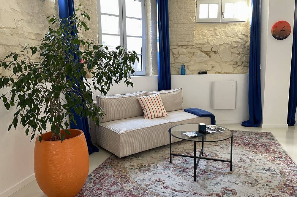 Ganze Wohnung, Studio Arty en Sous-sol Niché au Cœur dun Immeuble Remarquable Face aux Parcs! in Vichy, Vichy und Umgebung