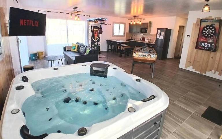 Location de vacances pour 6 personnes, avec jacuzzi et jardin, animaux acceptés à Soulosse-sous-Saint-Élophe
