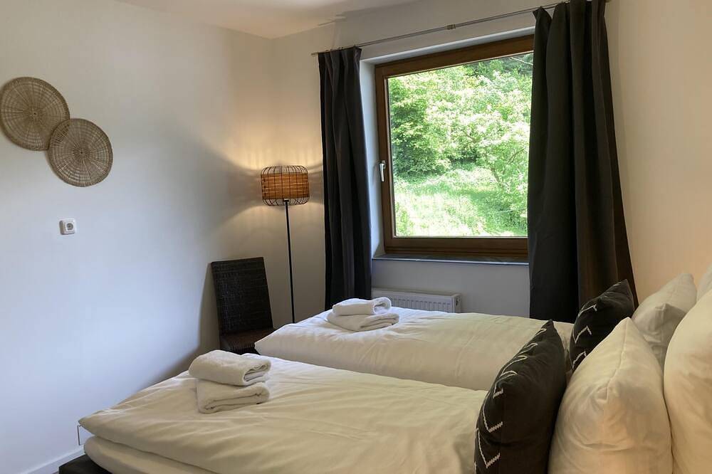 Ganze Wohnung, Ferienwohnung mit Privatstrand an einem Alpensee in Feld am See, Villach-Land