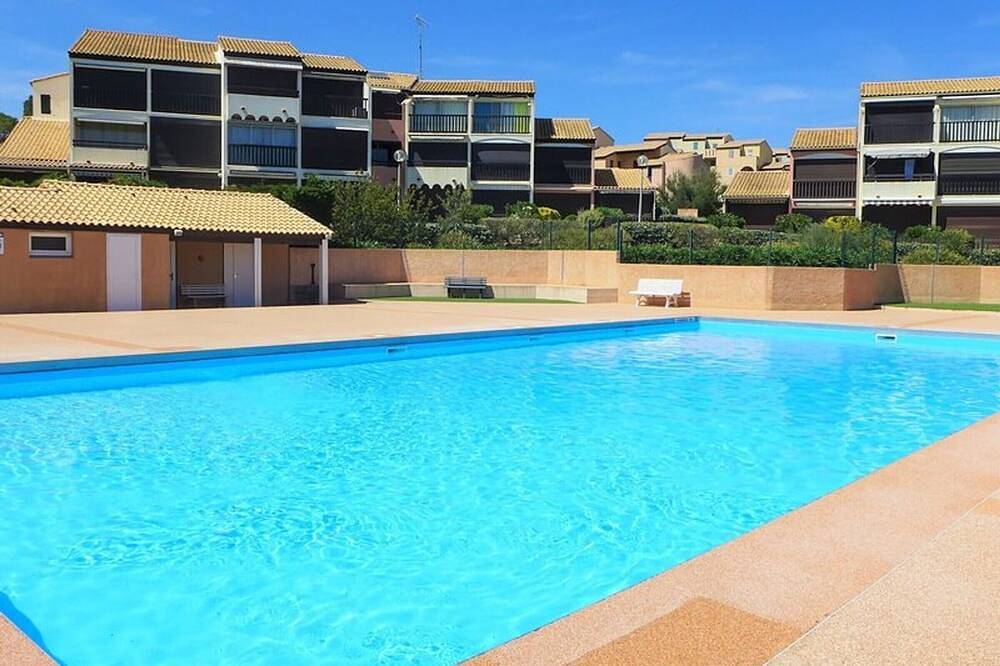 Villa pour 6 Personnes dans Saint Pierre la Mer, Fleury