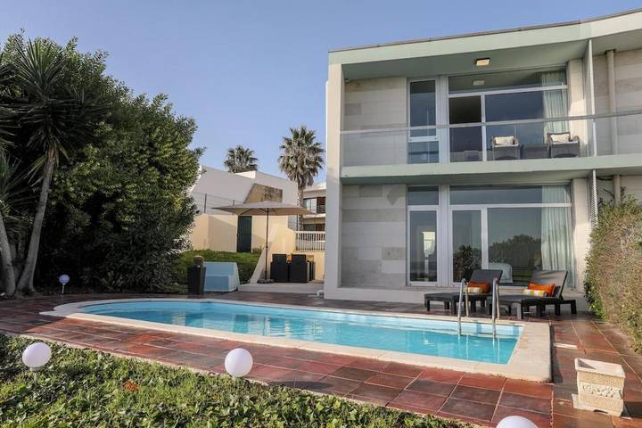 Casa de vacaciones para 6 personas, con vistas además de jardín y piscina, Se admiten mascotas en Foz do Arelho