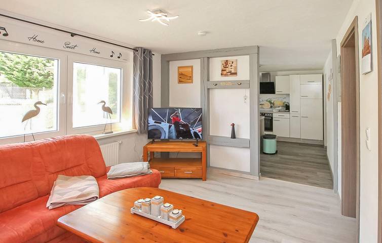 Riverside Chic Apartment mit Terrasse & Parkplatz in Mirow, Mecklenburg-Strelitz