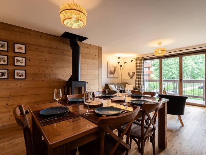 Ganze Wohnung, Geräumiges Duplex für 12 Personen, 100m von den Pisten, Südbalkon, WLAN, Parkplatz in La Plagne, Aime-la-Plagne