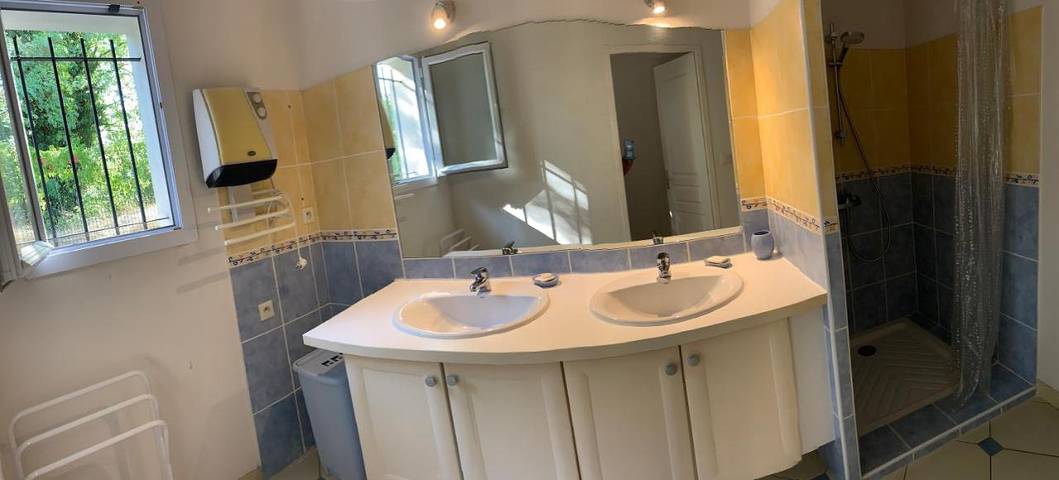 Location de vacances pour 9 personnes, avec jardin ainsi que sauna et piscine à Montboucher-sur-Jabron - 4