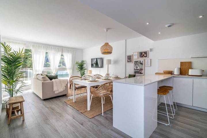 Ferienwohnung für 4 Personen, mit Balkon und Garten sowie Pool - 1