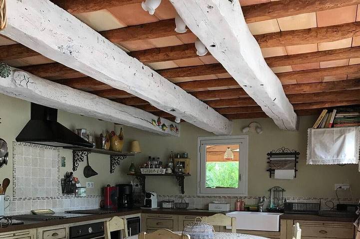 Gîte pour 6 personnes, avec jardin à Tourrettes - 2