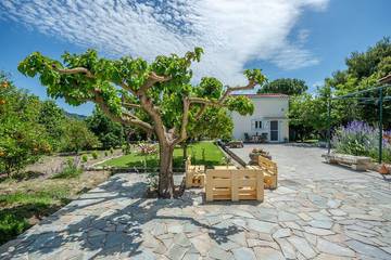 Ferienhaus für 3 Personen, mit Garten in Kalamaki