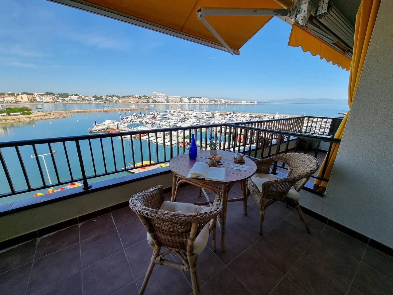 Geheel vakantieappartement, Vakantieappartement voor 5 personen met terras in L'Escala, Upper Empordà