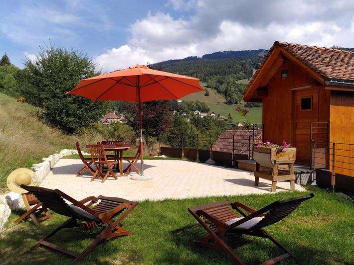 Gîte pour 5 personnes, avec Terrasse ainsi que Jardin et Vue