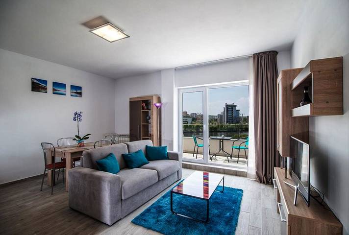 Apartament wakacyjny dla 6 osób, z balkon i widok oraz widok na jezioro w Kluż-Napoka