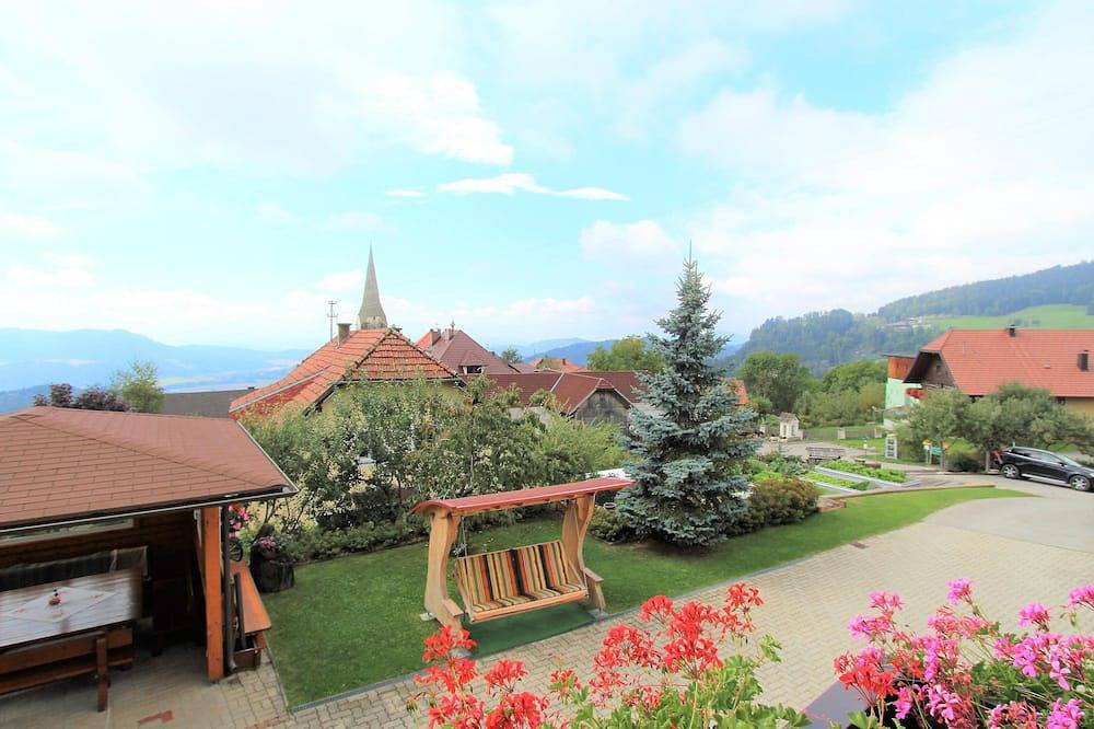 Ganze Wohnung, Komfortable Wohnung mit großem Balkon und Pool in Liebenfels, Mittelkärnten