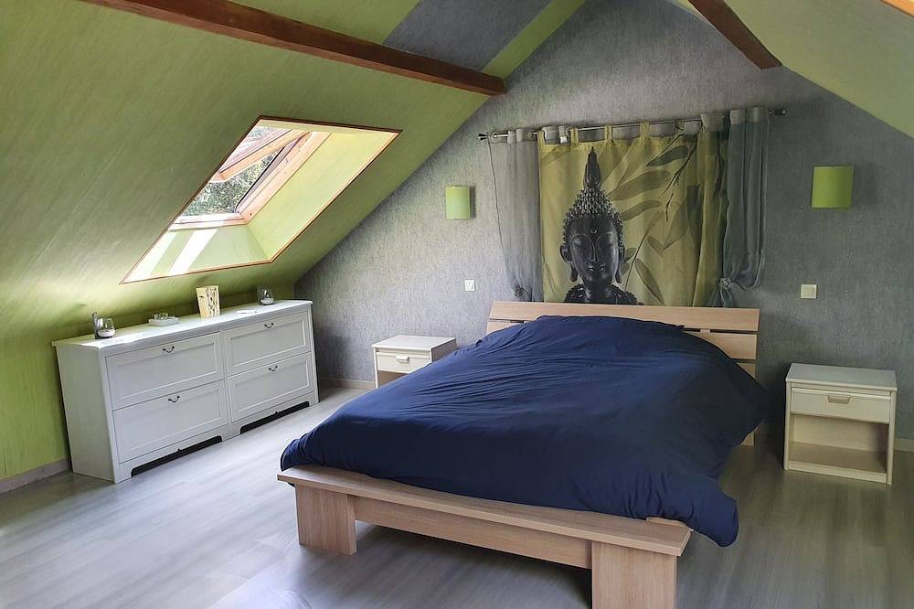 Suite familiale avec accès indépendant \"La petite pâture\" à Tannerre-en-Puisaye in Tannerre-en-Puisaye, Région d'Auxerre