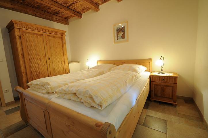 Ganze Ferienwohnung, Stöttnerhof Urlaub auf dem Bauernhof - Ferienwohnung Laubenstein für 2-4 Personen (70 qm, Og) in Bernau am Chiemsee, Chiemsee