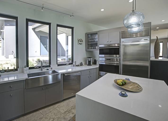 Vacation rental for 4 people, with yard and sauna as well as hot tub in Santa Rosa