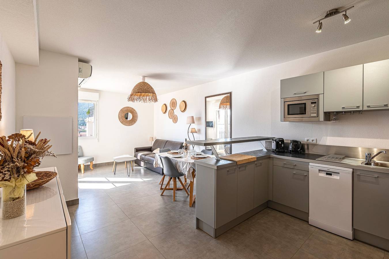 Apartamento entero, Le Clos des Oliviers - Avec balcon, proche plage in L'Île-Rousse, Region de Calvi