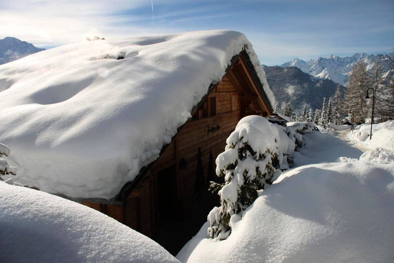 Double Room with Private External Bathroom in Bagnes, Alpes valaisannes