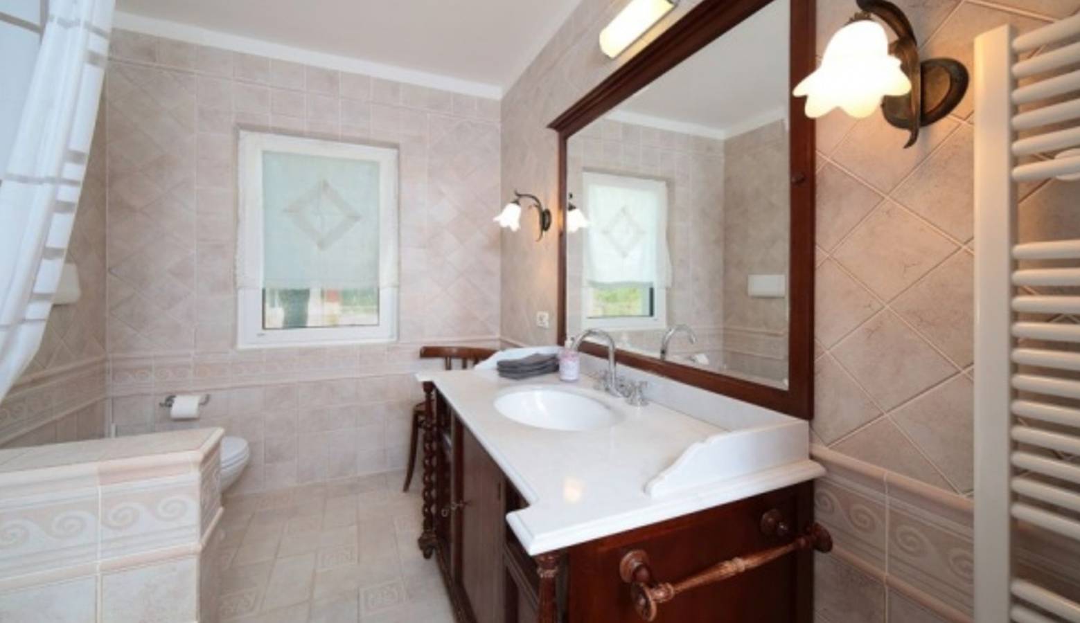 Chambre d'hôtes 'Suite Exclusive' avec piscine partagée, Wi-Fi et climatisation in Palazzolo dello Stella, Province d'Udine