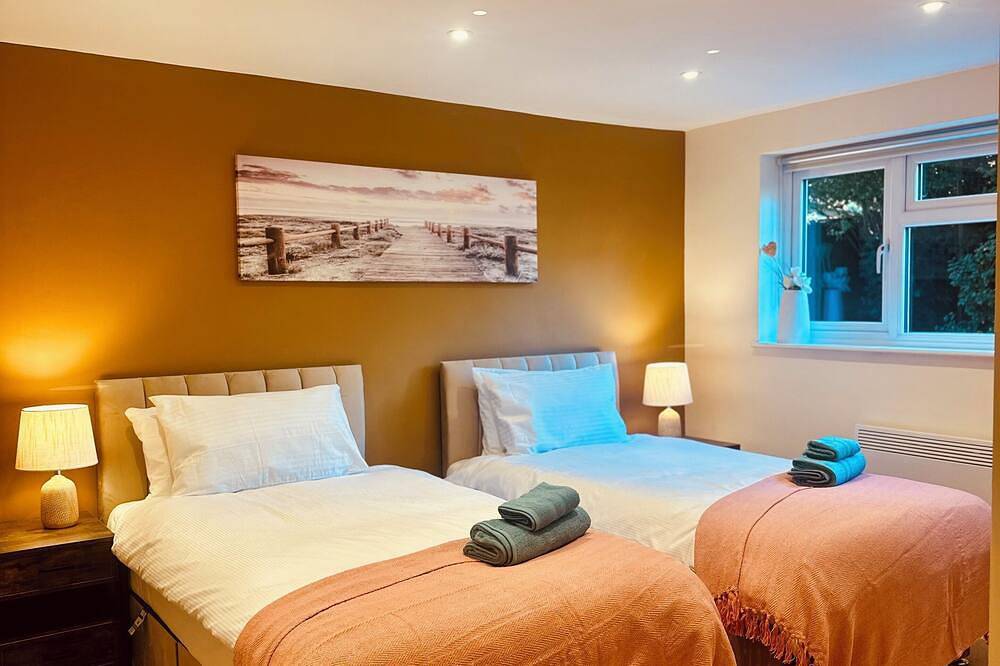 Ganze Wohnung, Beautiful 2 bedroom apartment in fantastic central location close to High Street in Sutton (London), London