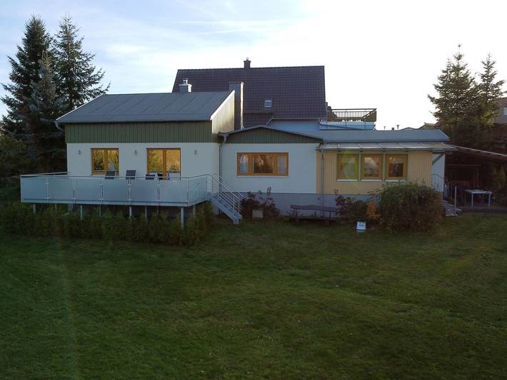 Ferienhaus für 5 Personen, mit Terrasse und Garten sowie Sauna und Seeblick im Ostharz - 3
