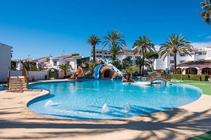 Maison de vacances pour 8 personnes, avec balcon ainsi que piscine et jardin - 1