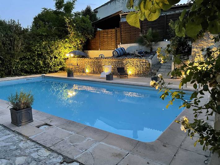 Gîte pour 6 personnes, avec Terrasse ainsi que Jardin et Piscine