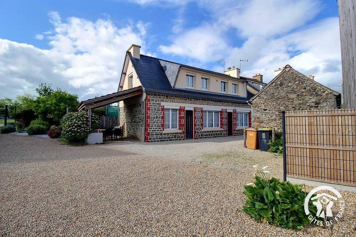 Gîte pour 6 personnes, avec jacuzzi et terrasse à Hillion - 4