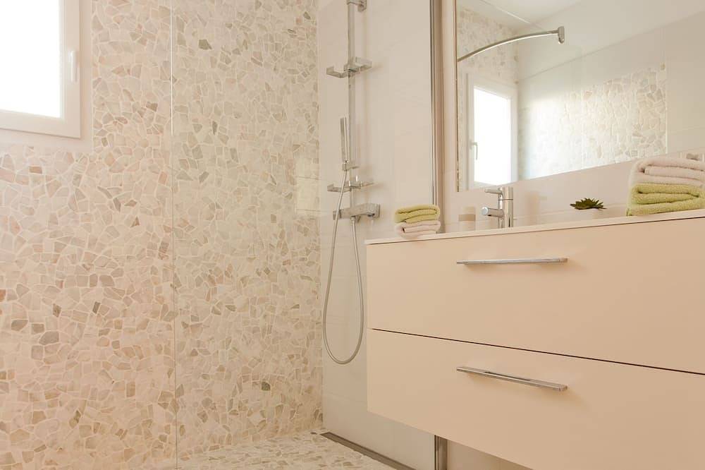 Character villa in Bonifacio stone-heated swimming pool- in Bonifacio, Arrondissement de Sartène